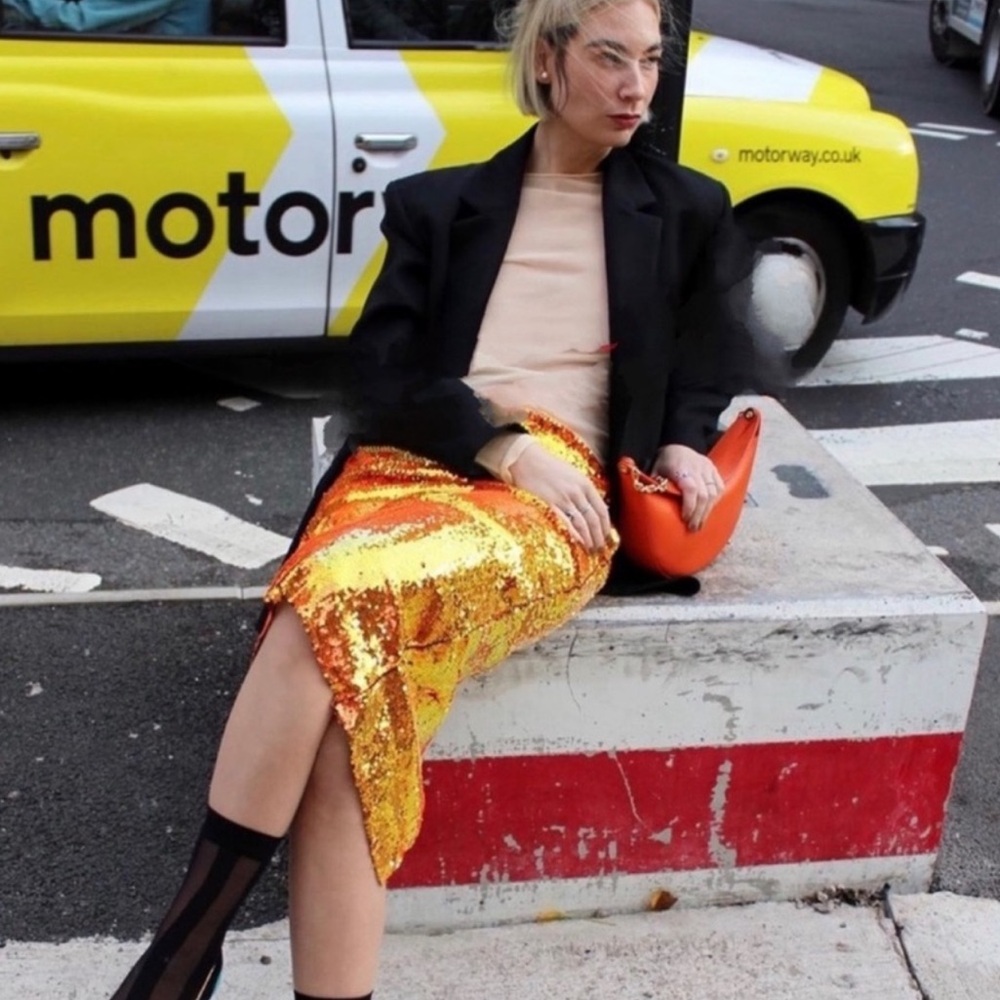 ZARA ORANGE SEQUIN KNIT SKIRT Blogger favorite